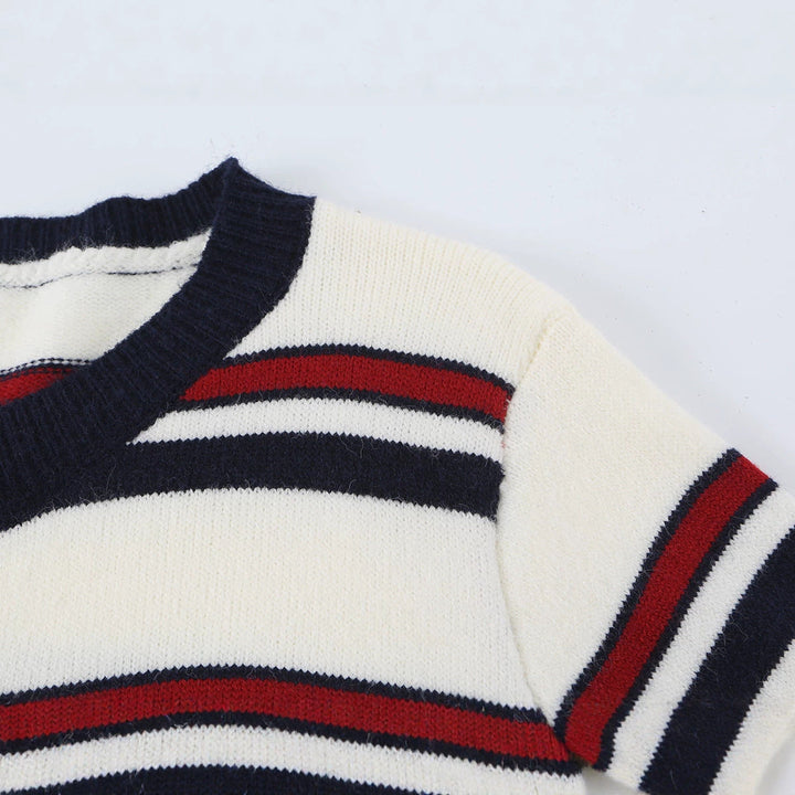 Women's fine knit cardigan in cropped boxy cut with full button placket Mune Fashion