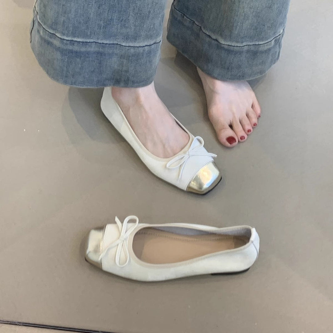 Elegant Ballet Flats with Bow Detail