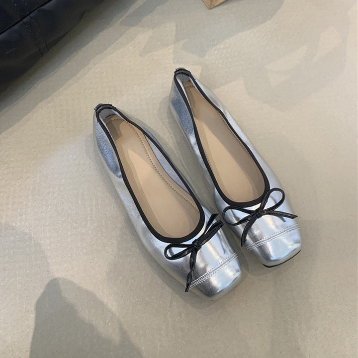 Elegant Ballet Flats with Bow Detail