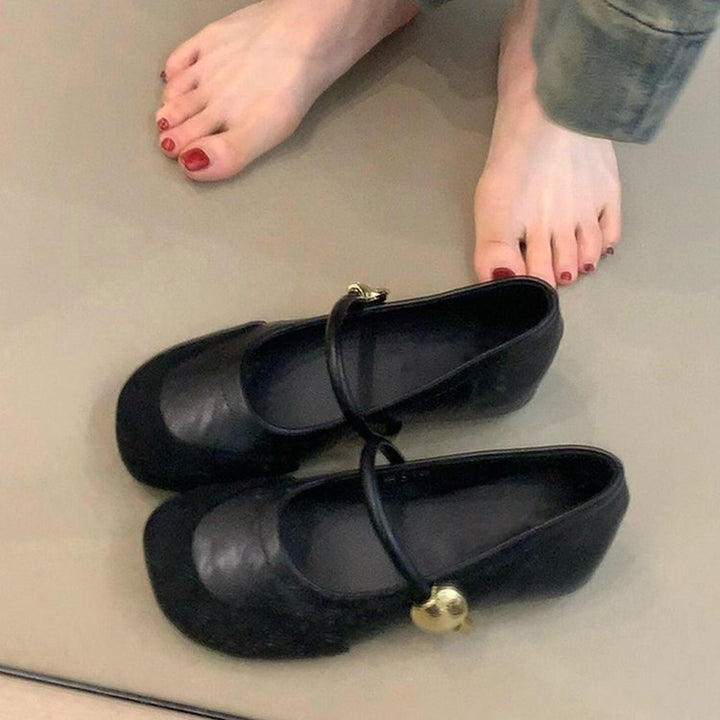 Elegant Women's Ballerina Flats with Fashionable Strap and Metallic Detail