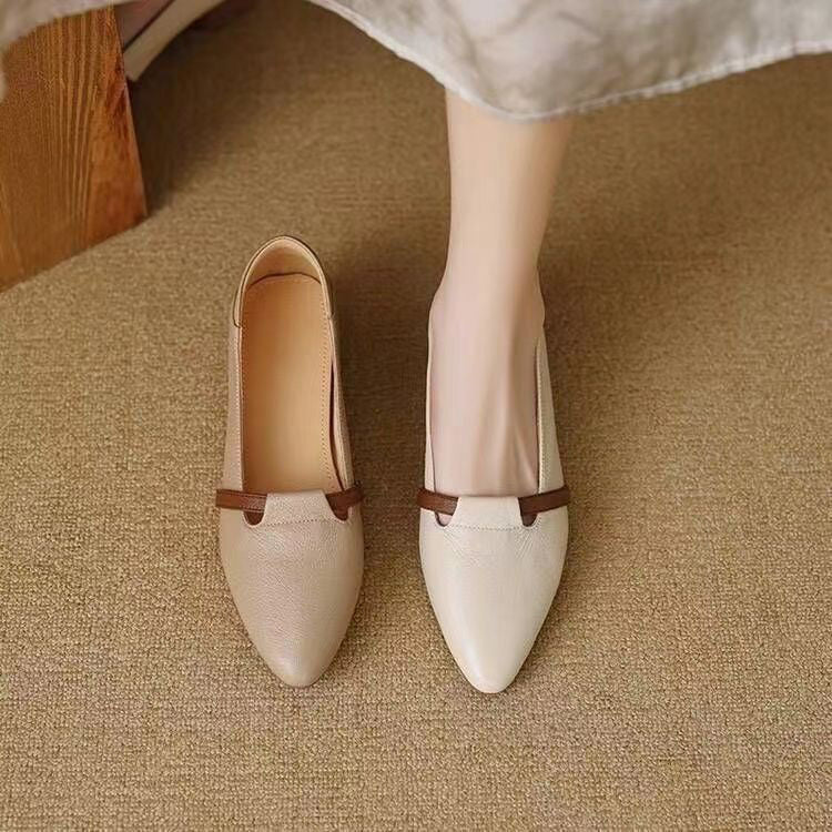 Elegant Women's Ballet Flats with Comfortable Block Heel and Fashionable Strap