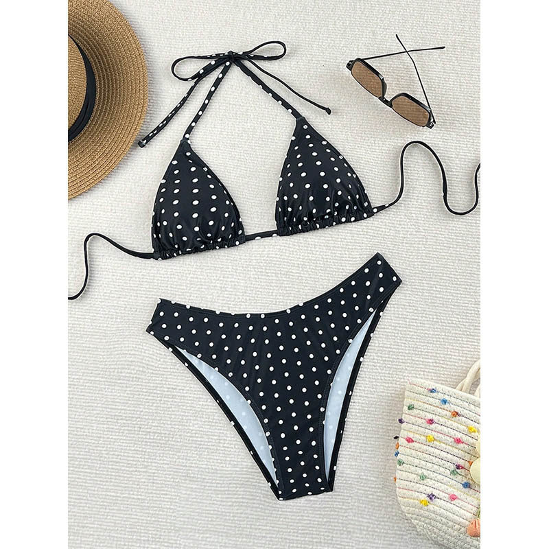 Women's triangle bikini with animal print and high leg cut Mune Fashion