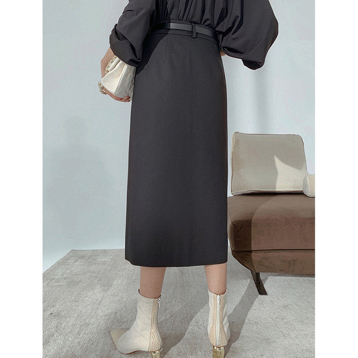 Women high-waisted midi skirt with straight silhouette and center seam Mune Fashion