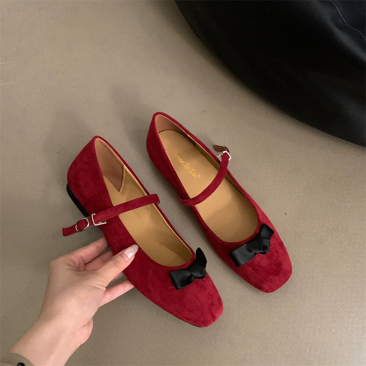 Elegant Women's Ballerina Flats with Mary Jane Strap and Bow Detail