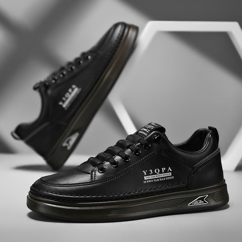 Men's Low-Top City Sneaker made of synthetic leather with thick comfort sole and discreet logo embossing Mune Fashion
