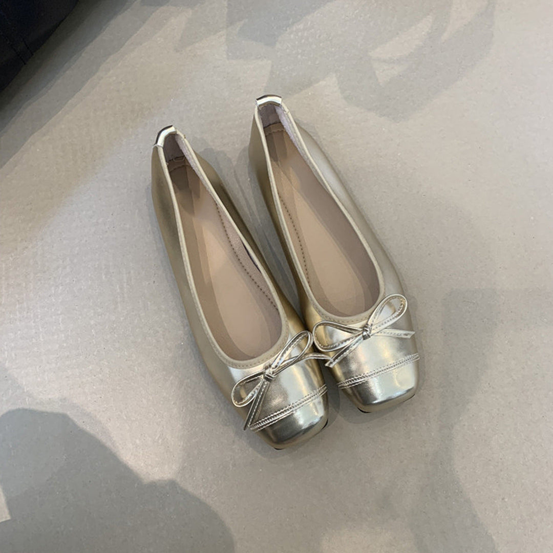 Elegant Ballet Flats with Bow Detail