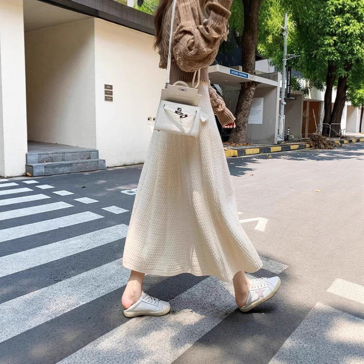 Women's Long Knitted Skirt with Elegant Design Mune Fashion