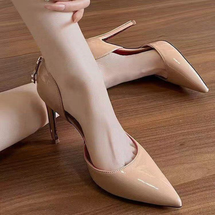 Damen Elegante Lack-Pumps mit spitzer Spitze, Stiletto-Absatz und dekorativem Fersenriemen Mune Fashion