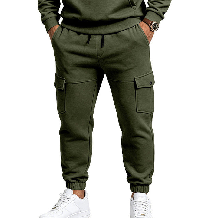 Men's cargo jogging pants with side flap pockets, drawstring and elastic cuffs Mune Fashion