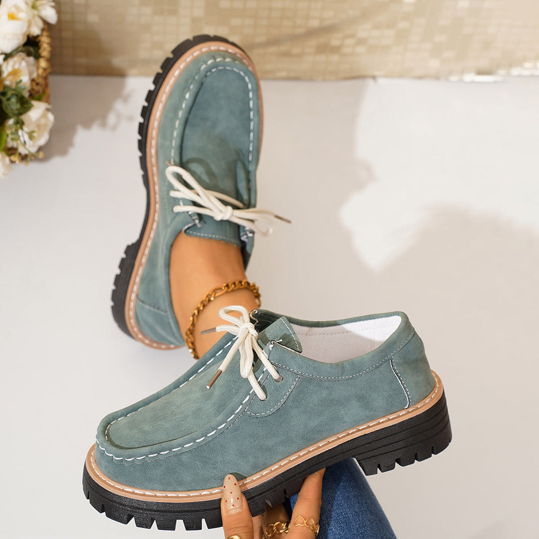 Women Robust Lace-Up Moccasin with Profiled Rubber Sole and Contrast Stitch Mune Fashion
