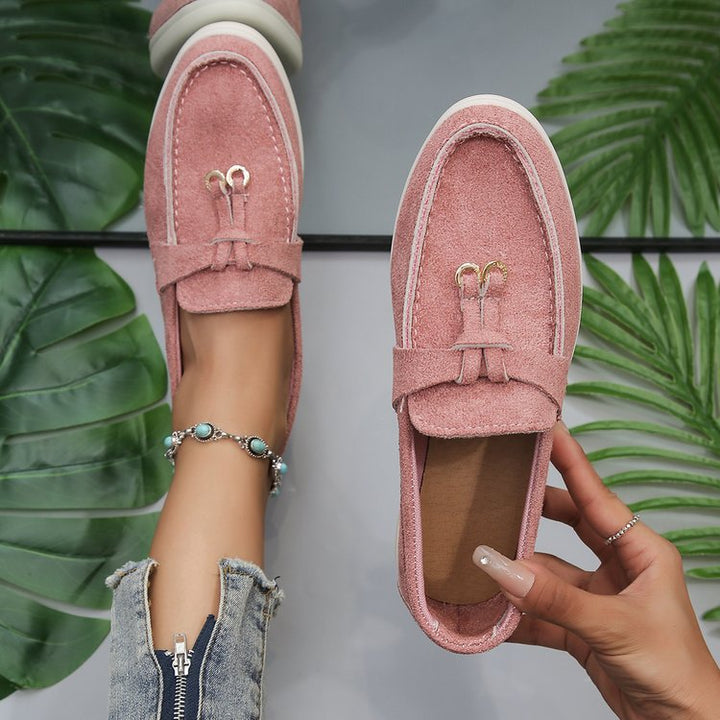 Damen Slipper-Loafer aus Velourslederoptik mit dekorativem Knotenriemen und leicht profilierter Gummisohle Mune Fashion