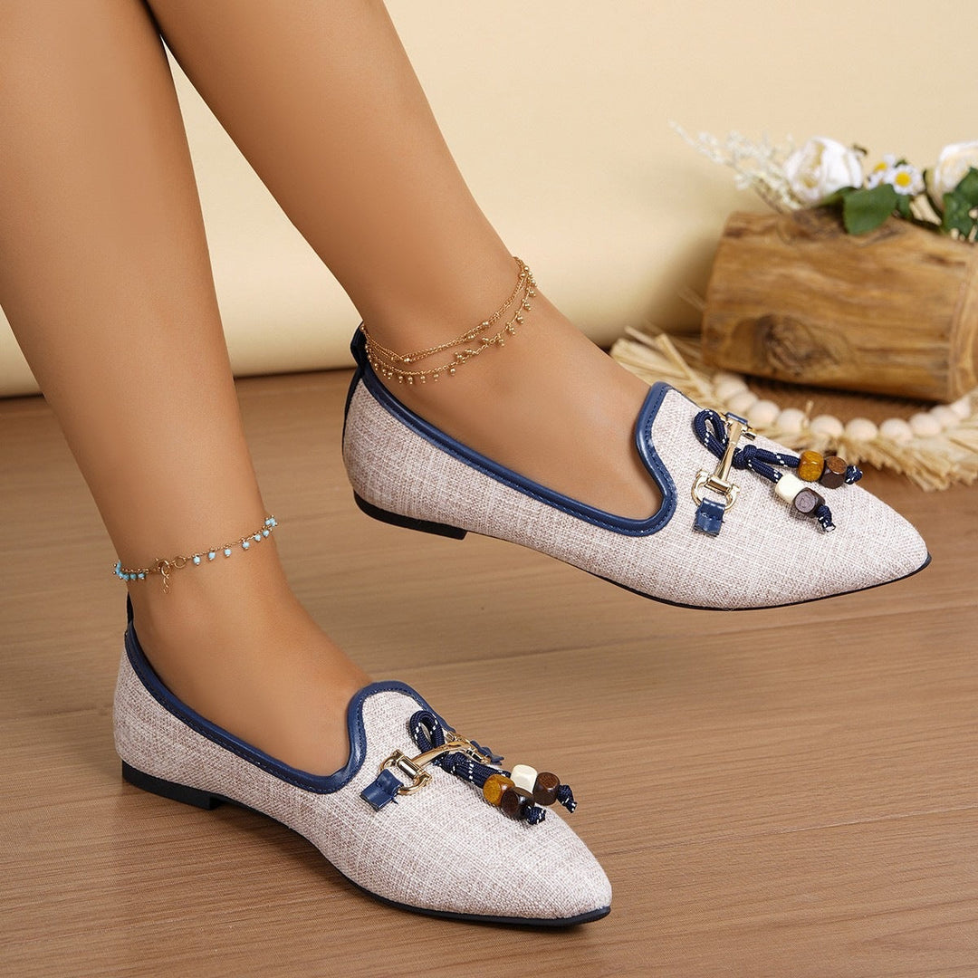Women's Ballerina Flats with Fashionable Decor and Elegant Cut