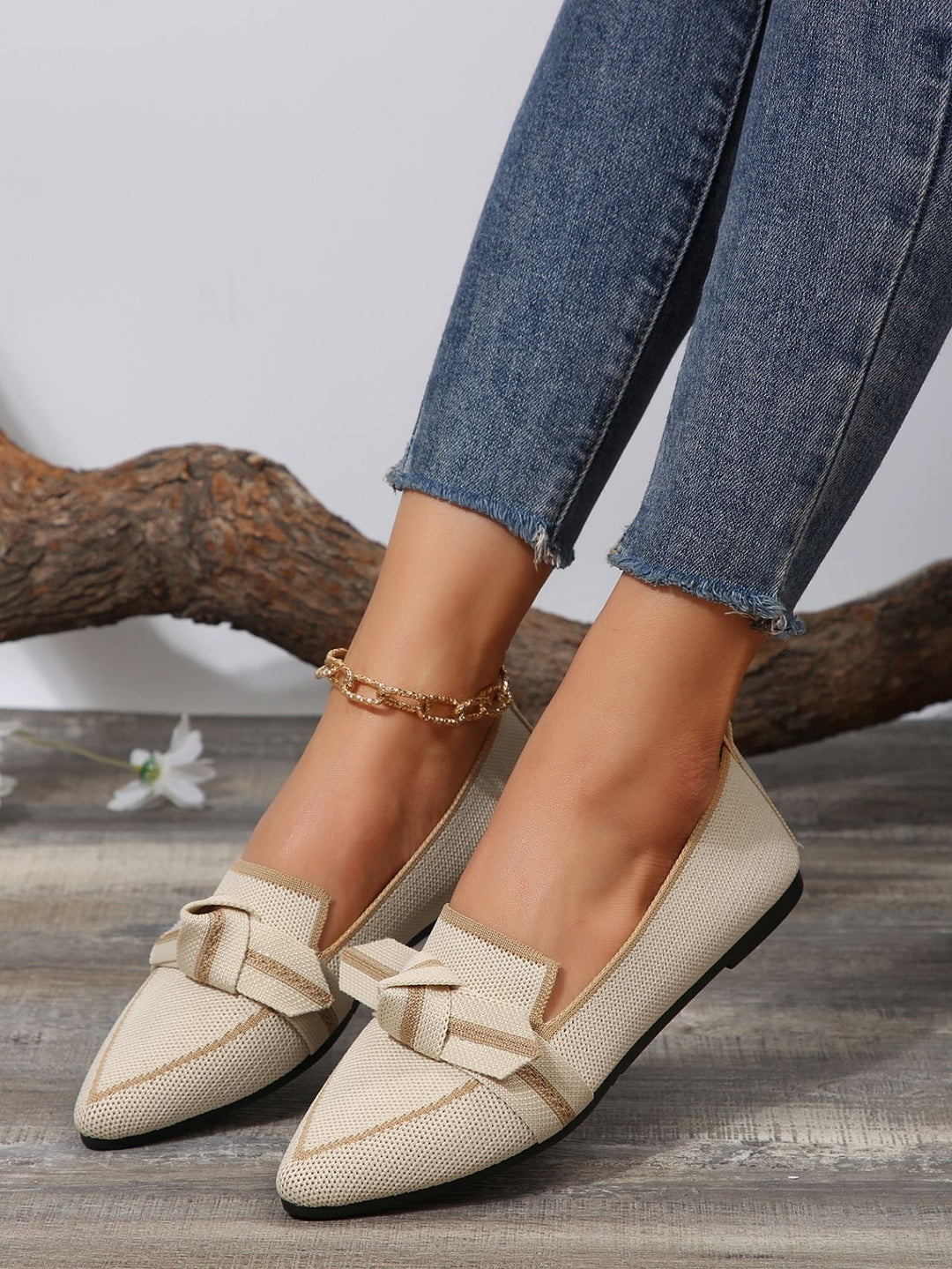 Women's woven lace slippers with decorative bow and padded comfort footbed Mune Fashion