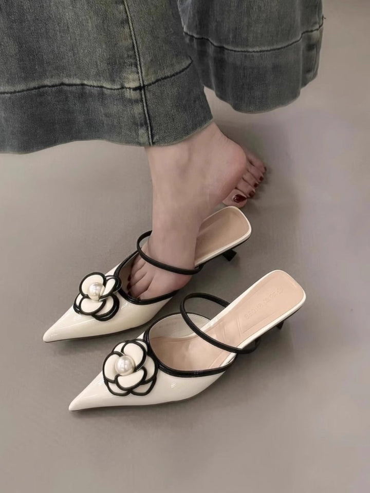 Women's pointed toe mule slippers with floral ornament and delicate strap guidance Mune Fashion