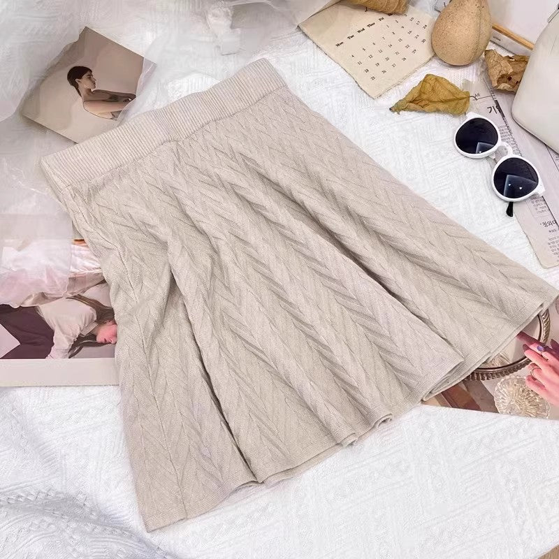 Women Pleated Knitted Skirt with Cable Pattern Mune Fashion