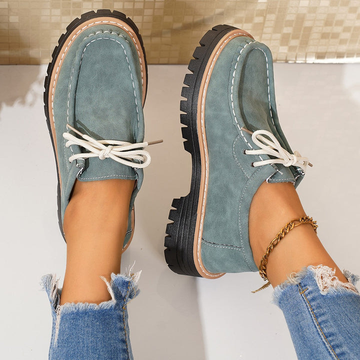 Women Robust Lace-Up Moccasin with Profiled Rubber Sole and Contrast Stitch Mune Fashion