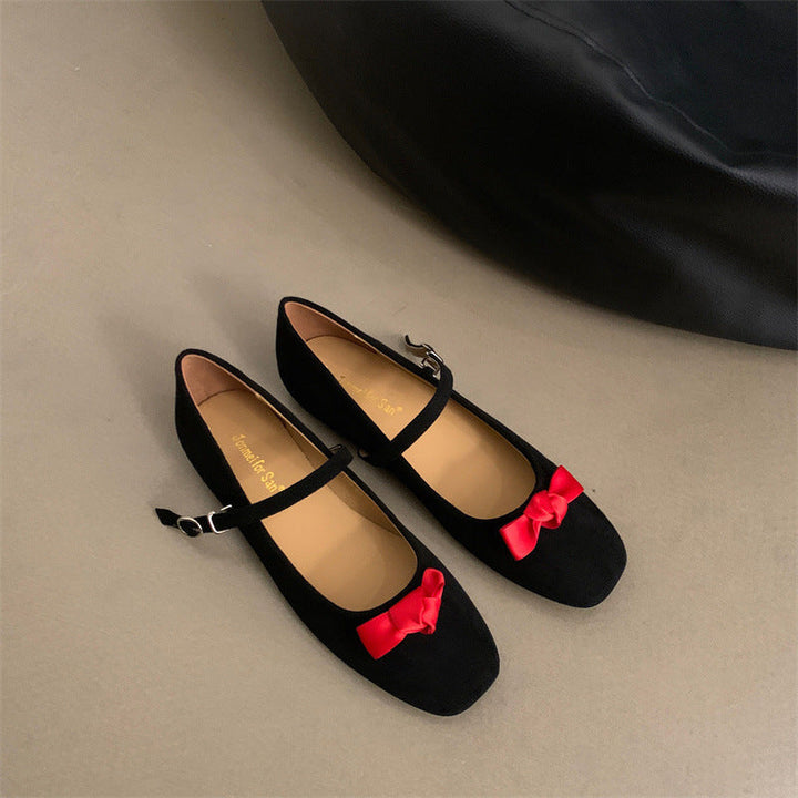 Elegant Women's Ballerina Flats with Mary Jane Strap and Bow Detail