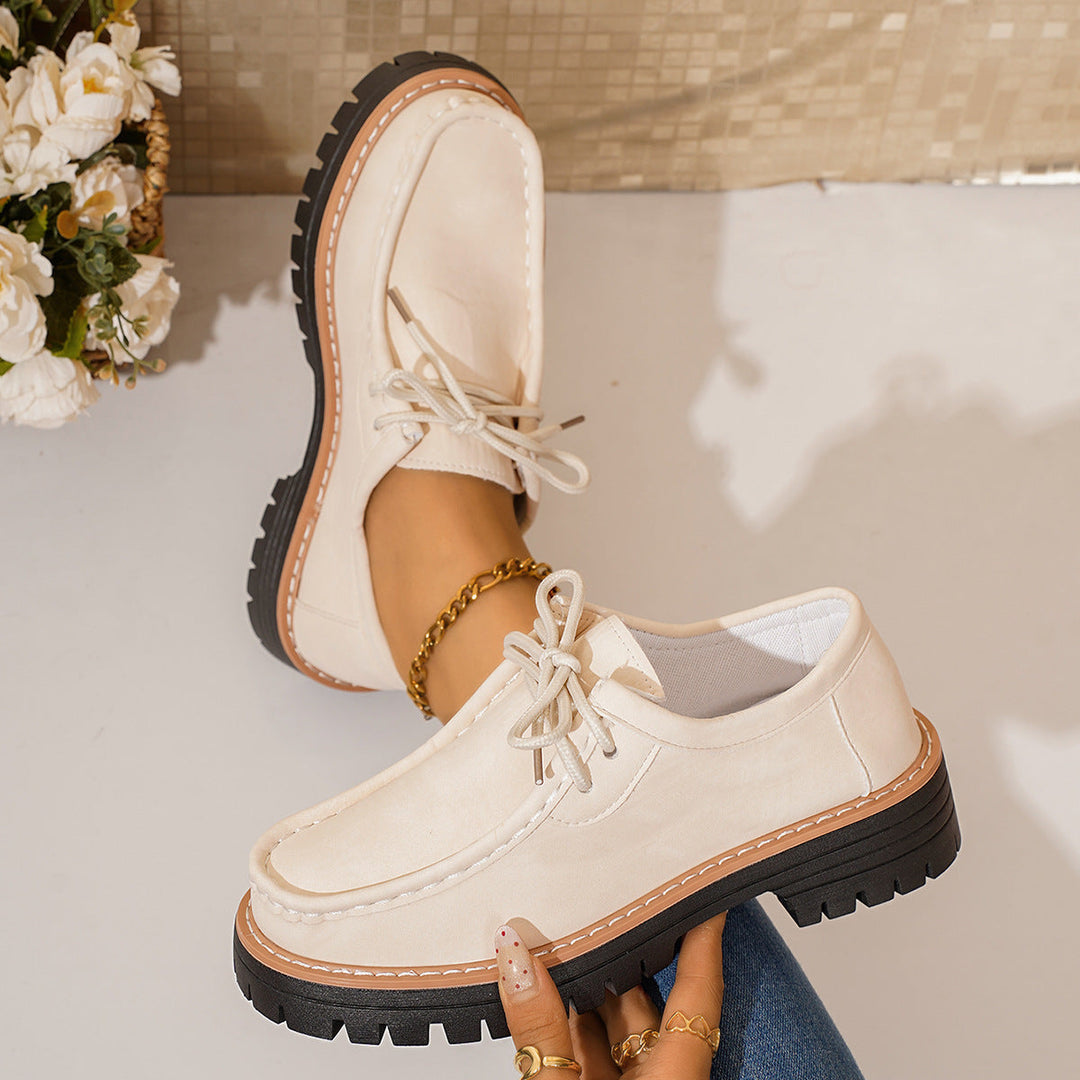 Women Robust Lace-Up Moccasin with Profiled Rubber Sole and Contrast Stitch Mune Fashion