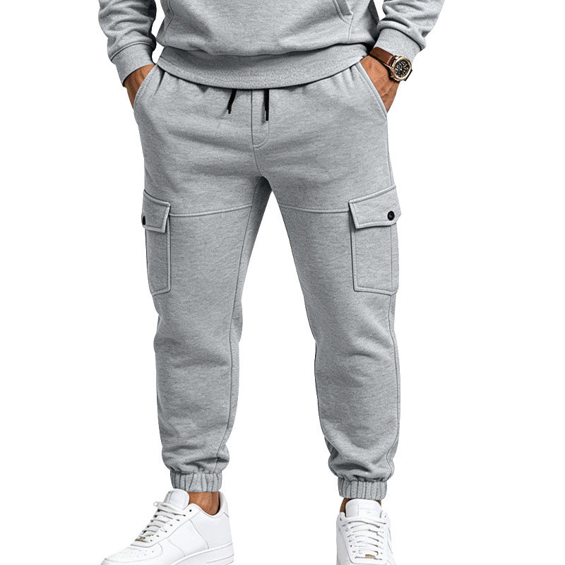 Men's cargo jogging pants with side flap pockets, drawstring and elastic cuffs Mune Fashion