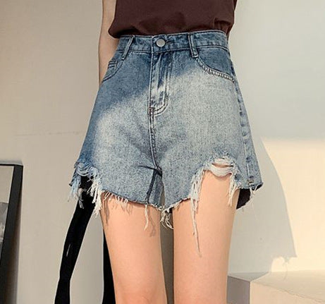 Denim Shorts in Trendy Destroyed Look