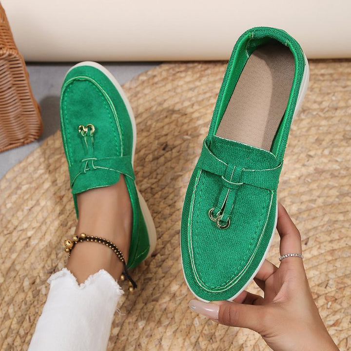 Damen Slipper-Loafer aus Velourslederoptik mit dekorativem Knotenriemen und leicht profilierter Gummisohle Mune Fashion