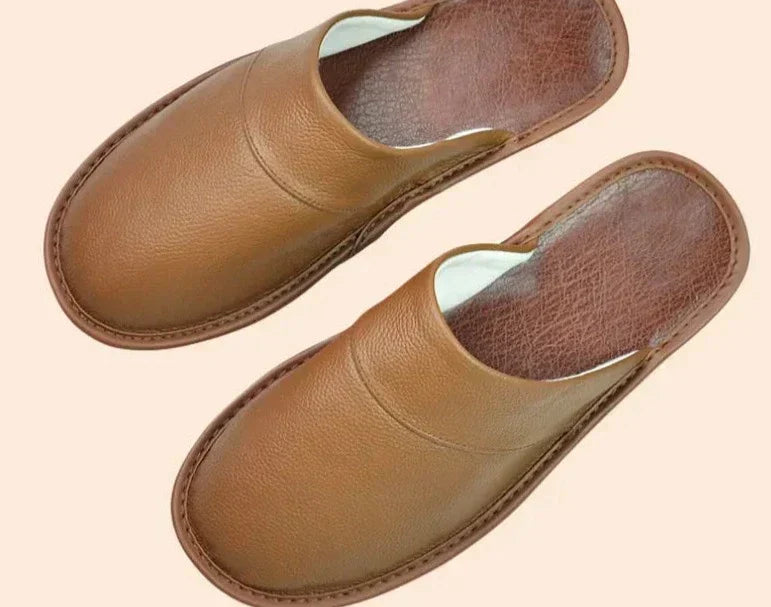Mune Fashion | Comfortable Slippers for Men Made of Black Cowhide